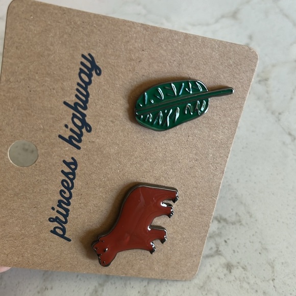 NWT Princess Highway Bear We Go Brooch Set - Picture 8 of 8